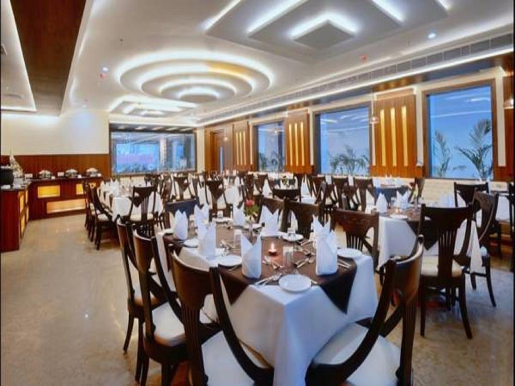 Hotel Seven Hills Tower Agra  Oda fotoğraf