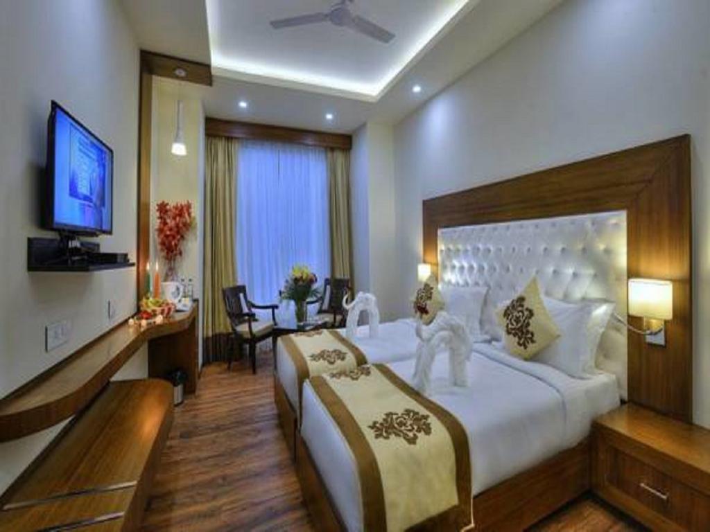 Hotel Seven Hills Tower Agra  Oda fotoğraf