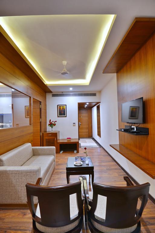 Hotel Seven Hills Tower Agra  Dış mekan fotoğraf