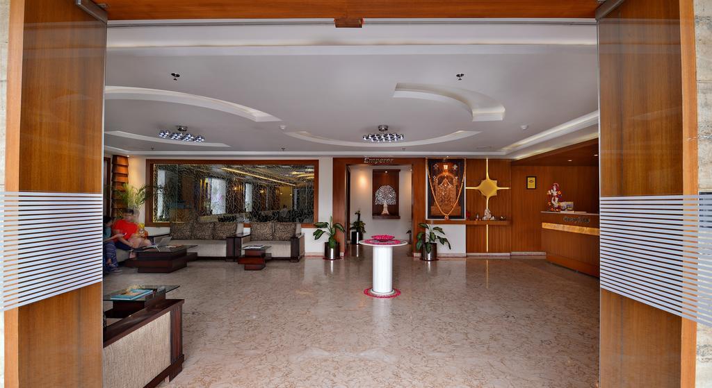 Hotel Seven Hills Tower Agra  Dış mekan fotoğraf