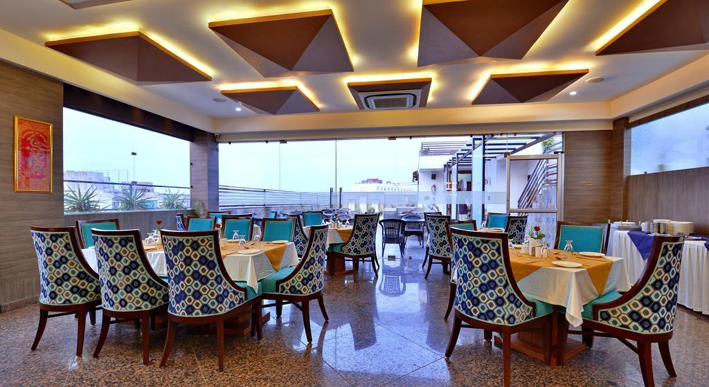 Hotel Seven Hills Tower Agra  Dış mekan fotoğraf