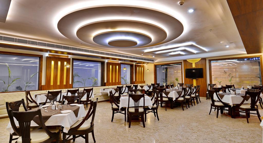 Hotel Seven Hills Tower Agra  Dış mekan fotoğraf