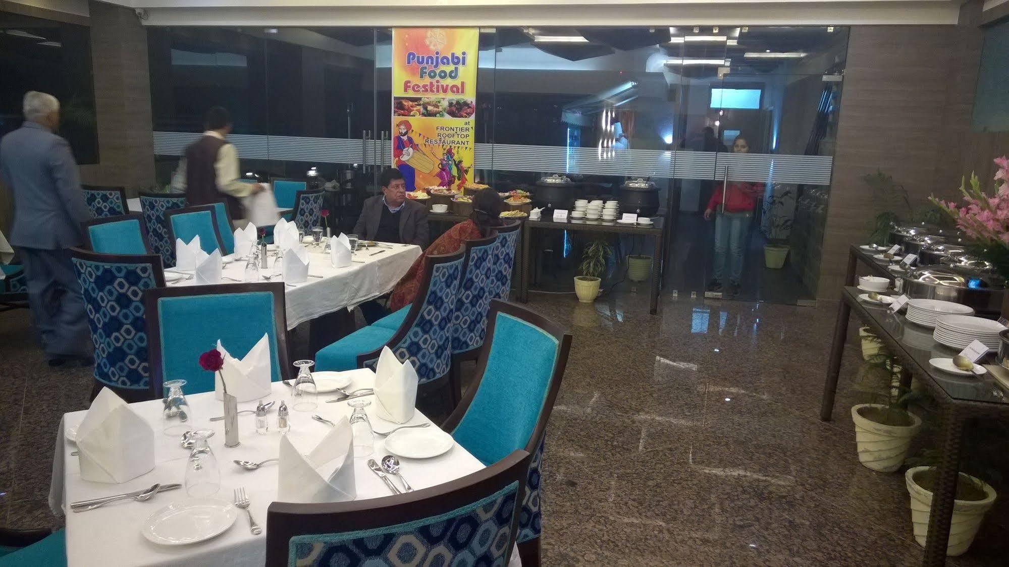 Hotel Seven Hills Tower Agra  Dış mekan fotoğraf