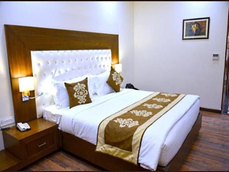 Hotel Seven Hills Tower Agra  Dış mekan fotoğraf