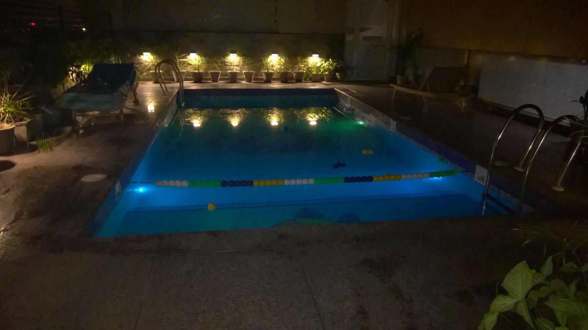 Hotel Seven Hills Tower Agra  Dış mekan fotoğraf