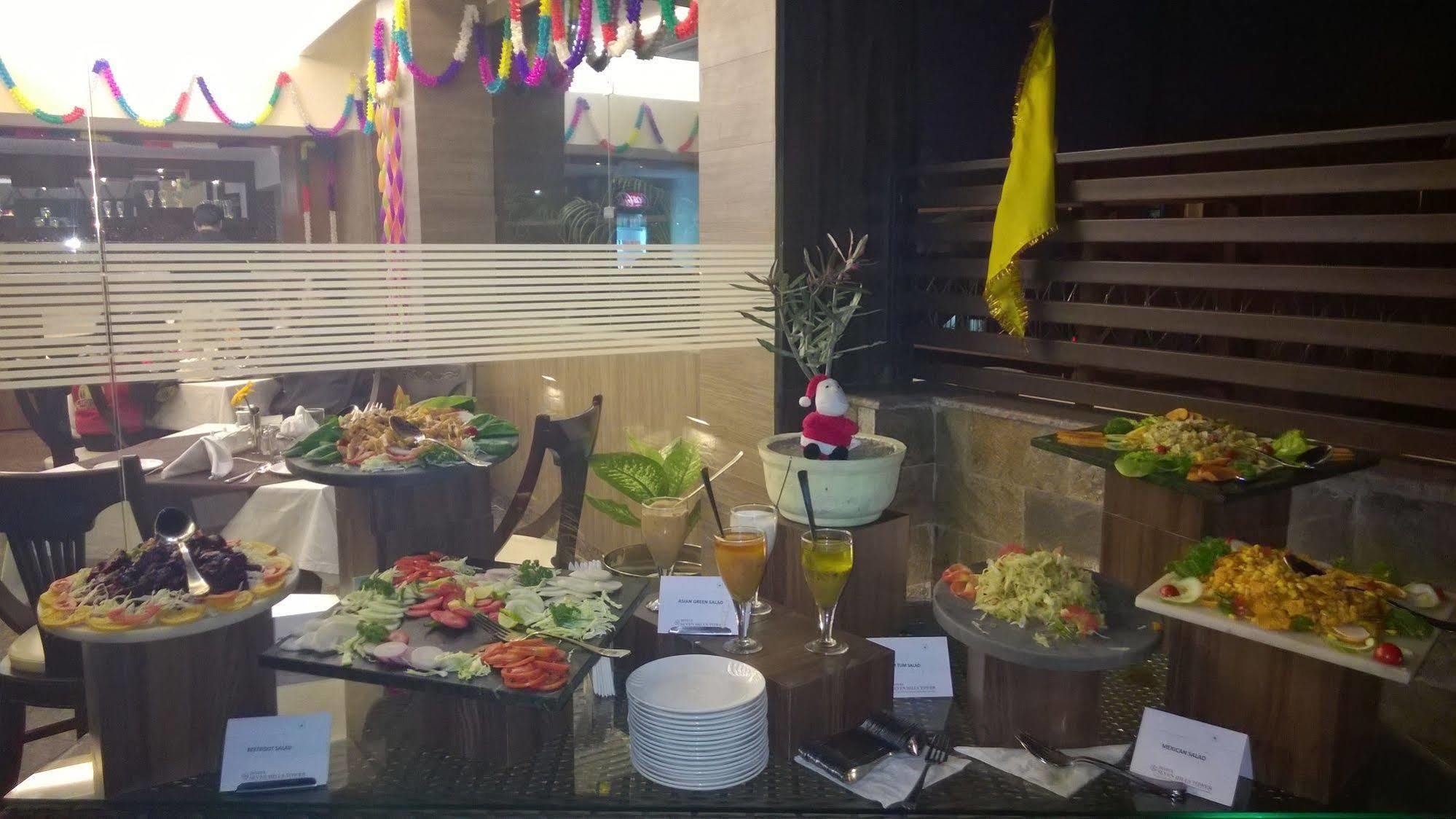 Hotel Seven Hills Tower Agra  Dış mekan fotoğraf